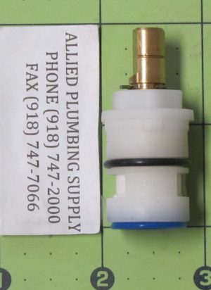 IMPORT / VARIOUS CERAMIC STEM COLD